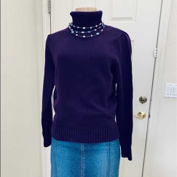 “CROFT & BARROW” dark purple/lavender turtle neck - Picture 5 of 8